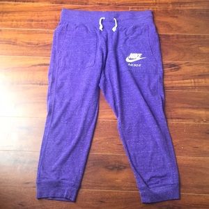 Nike Cropped Joggers